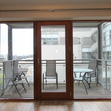 Point Village Modern Apartment 都柏林 外观 照片