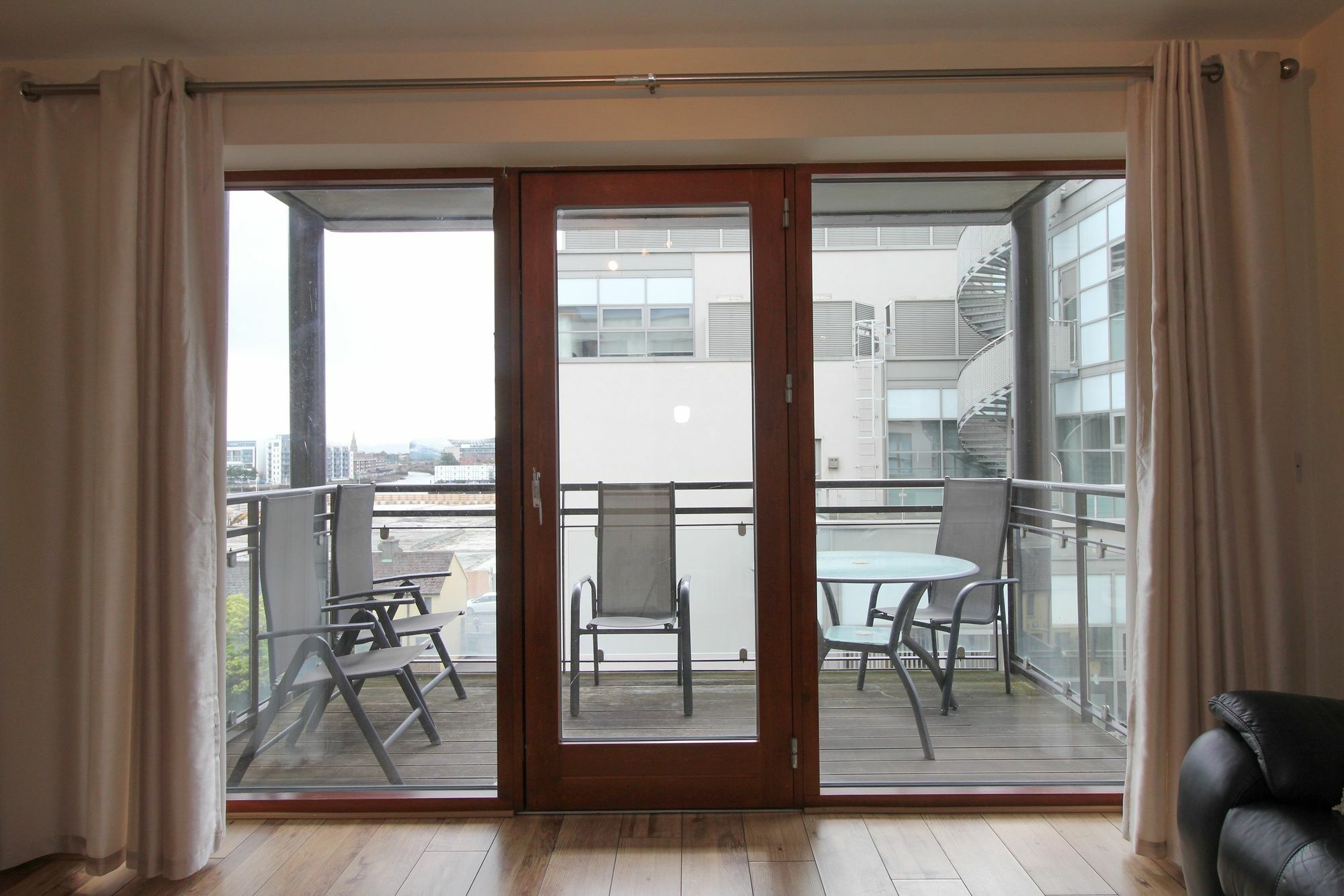 Point Village Modern Apartment 都柏林 外观 照片